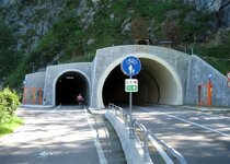 0764-bicycle_tunnel_along_Mondsee_800x572.jpg