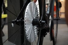 ceramicspeed-concept-drivetrain-with-13-speed-shaft-driven-flat-cassette02.jpg