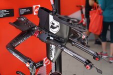 2017-FSA-Vision-prototype-aerobar-triathlon-water-bottles03.jpg