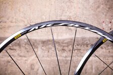 mavic-aksium-wheelset-rim.jpg