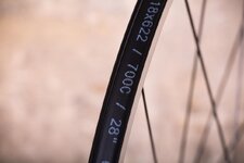 mavic-aksium-wheelset-rim-bed.jpg