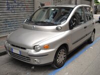 Fiat_Multipla_silver_front.JPG